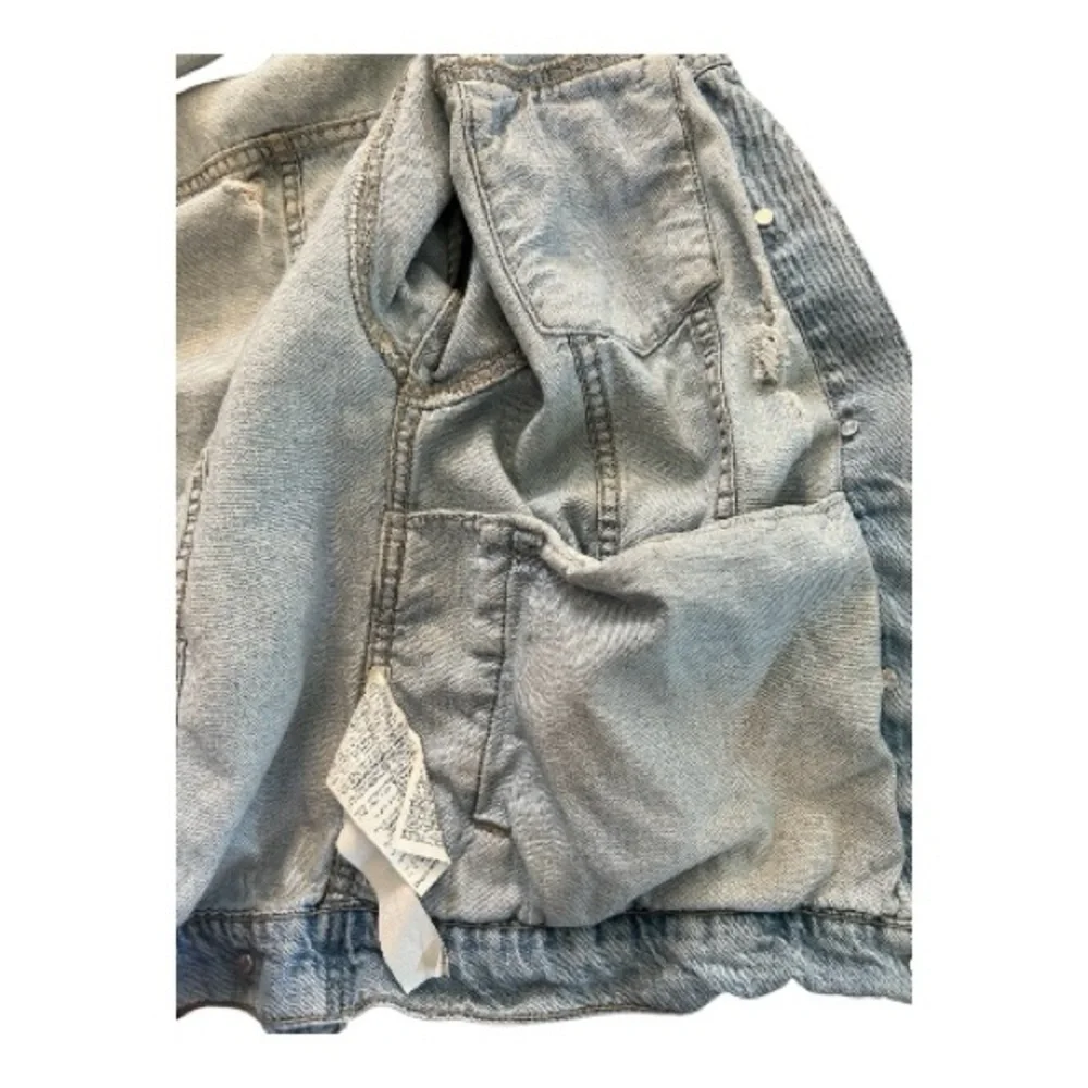 💙 EUC ZARA Light Wash Distressed Denim Jacket | Sz M - Picture 7 of 11